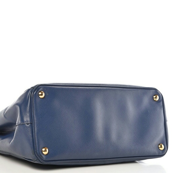 Prada Bag 👜 - Picture 3 of 6